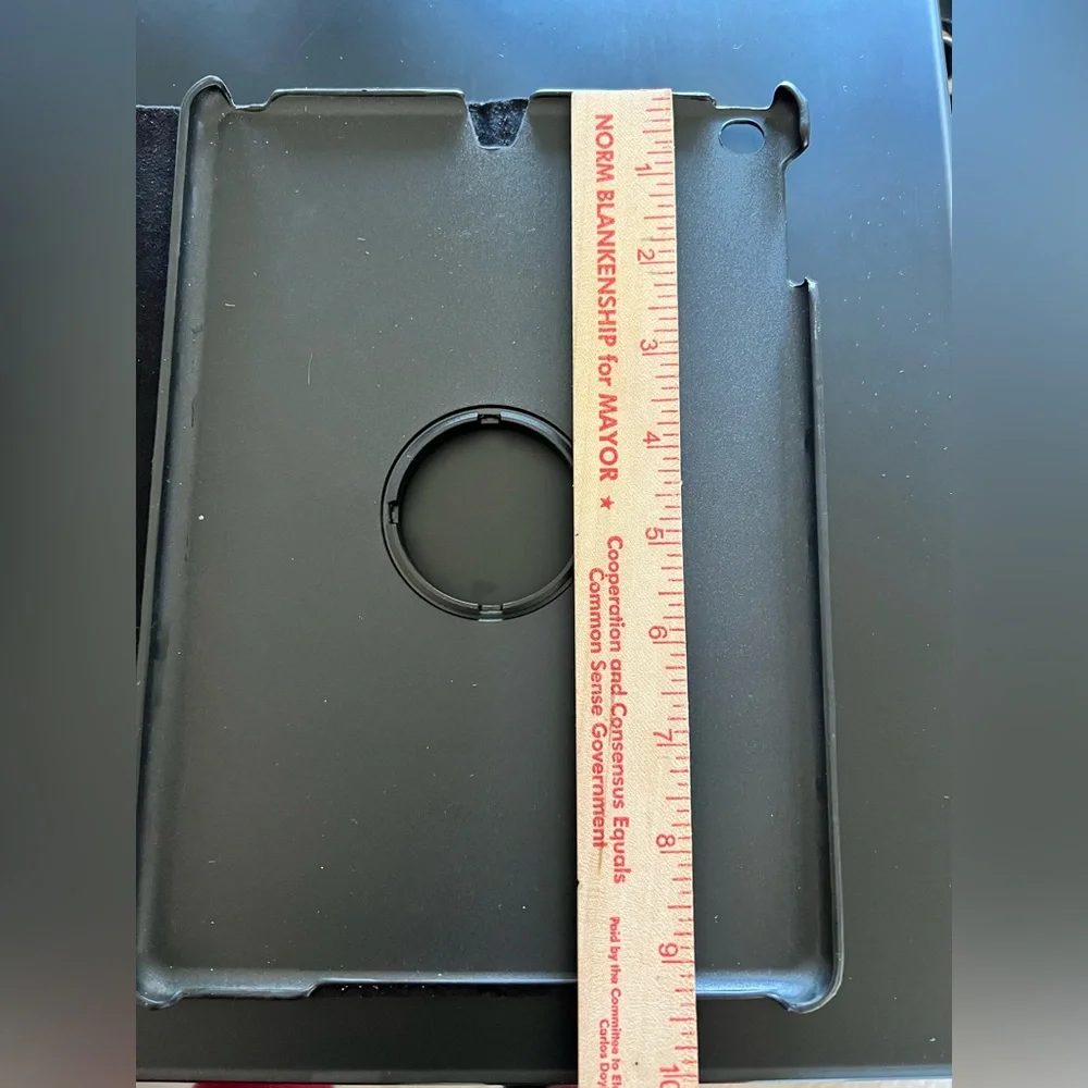 NWT iPad Cover